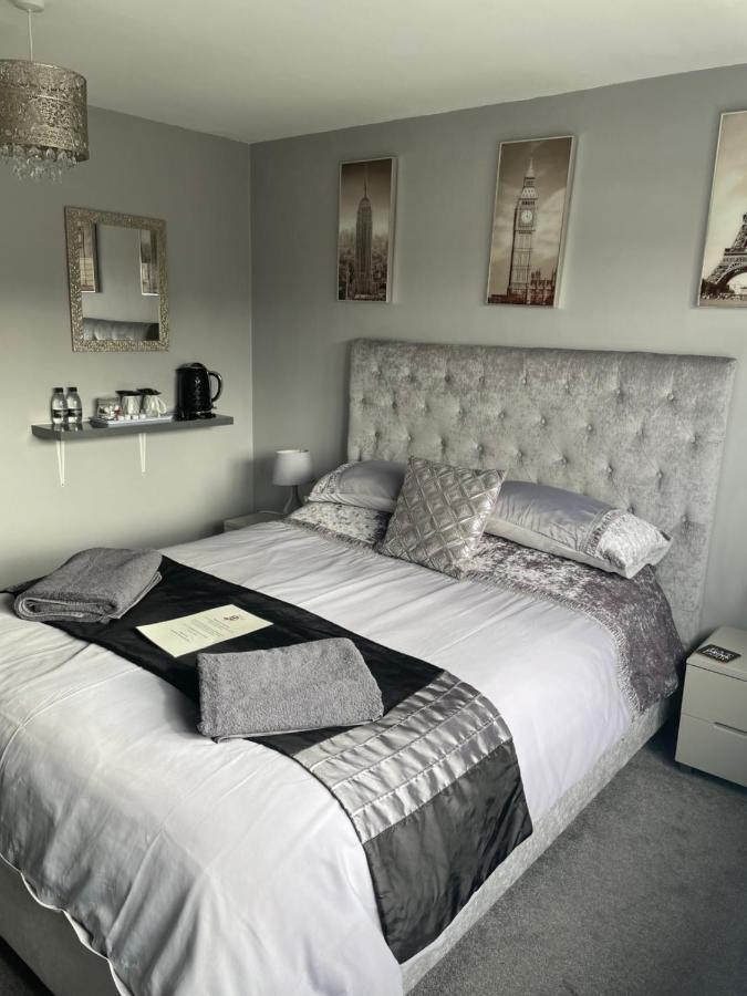 No1 Guest House Stamford Bagian luar foto